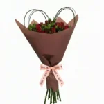 باقة ورود حمراء صغيرة من ورد كل يو